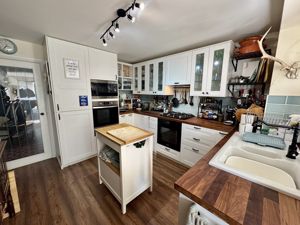 Open Plan Kitchen- click for photo gallery
